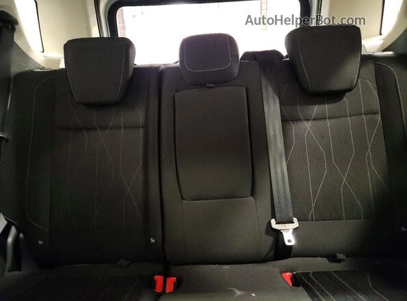 MAJ3S2GE1MC435947 2021 FORD ECOSPORT Silver Widok tylnych siedzeń