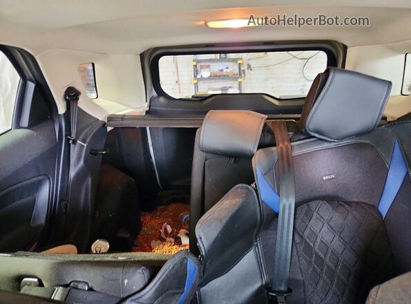 MAJ6P1UL3JC172495 2018 FORD ECOSPORT Серебряный Вид задних сидений
