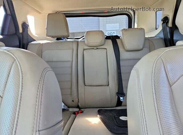 MAJ6P1WL1JC191415 2018 FORD ECOSPORT Silver უკანა სავარძლების ხედი