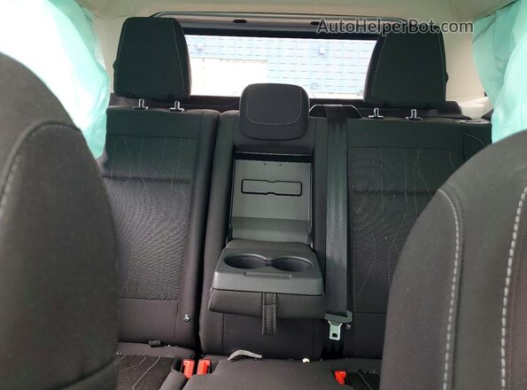 MAJ6S3GL0MC404996 2021 FORD ECOSPORT Silver Rear seats view