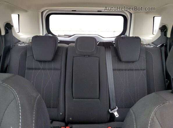 MAJ6S3GL1MC452670 2021 FORD ECOSPORT White Widok tylnych siedzeń