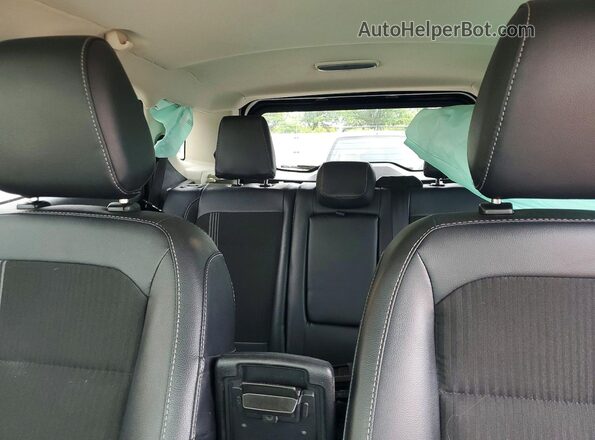 MAJ6S3JL8KC252231 2019 FORD ECOSPORT Black Widok tylnych siedzeń