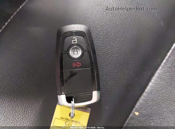 MAJ6S3KL2KC256807 2019 FORD ECOSPORT Красный Вид панели приборов