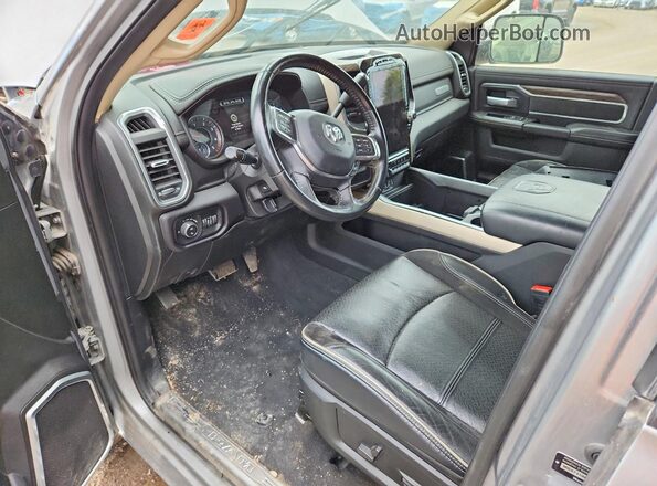 MBX745WEWGEN00433 2019 RAM 3500 Silver Dashboard view
