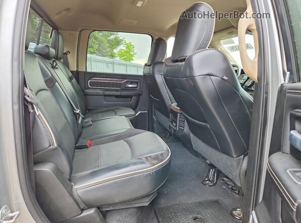 MBX745WEWGEN00433 2019 RAM 3500 Silver Rear seats view