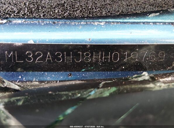 ML32A3HJ8HH019769 2017 MITSUBISHI MIRAGE Blue Widok komory silnika