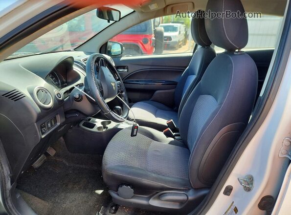 ML32A4HJXHH006236 2017 MITSUBISHI MIRAGE White Vista interior delantera