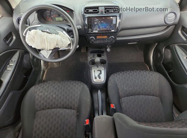 ML32AUHJ1RH007633 2024 MITSUBISHI MIRAGE Gray Widok deski rozdzielczej