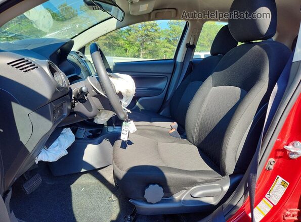 ML32AUHJXRH034040 2024 MITSUBISHI MIRAGE Red Vista interior delantera