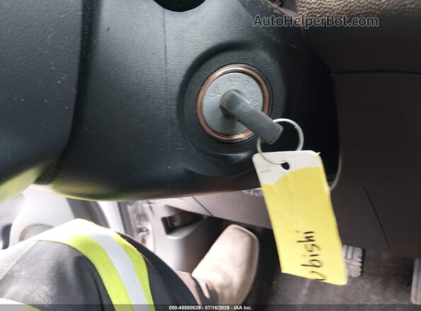 ML32F3FJ7KHF17931 2019 MITSUBISHI MIRAGE G4 Серебряный Вид панели приборов