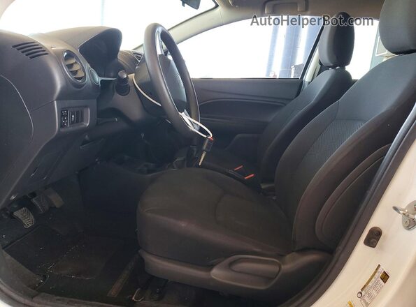 ML32F3FJ8JHF06368 2018 MITSUBISHI MIRAGE White Вид салону спереду