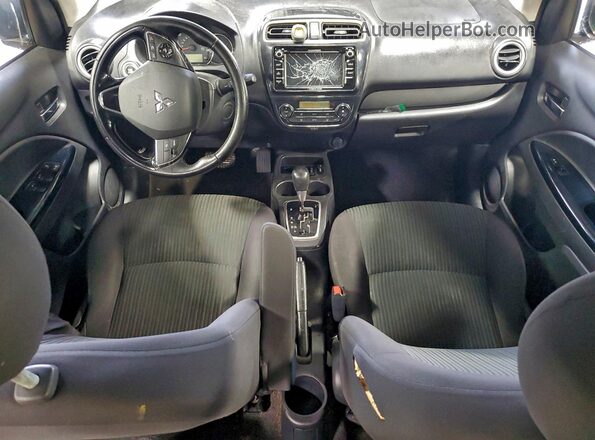 ML32F4FJ3JHF05196 2018 MITSUBISHI MIRAGE Silver Widok deski rozdzielczej