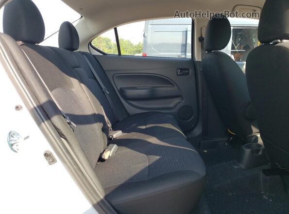 ML32FUFJ8RHF06341 2024 MITSUBISHI MIRAGE White Widok tylnych siedzeń