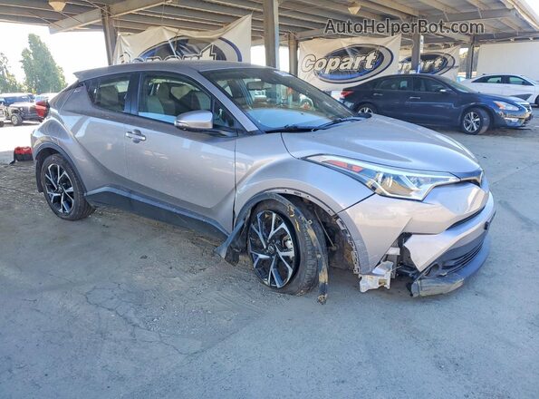 NMTKHMBX0JR023634 2018 TOYOTA C-HR Silver Delantero derecho