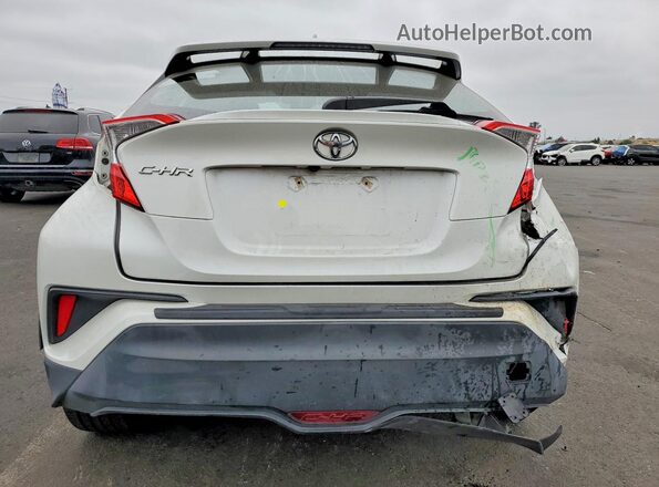 NMTKHMBX0JR040692 2018 TOYOTA C-HR White Вид ззаду