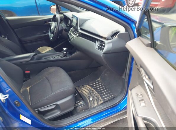 NMTKHMBX1JR033525 2018 TOYOTA C-HR Синий Вид салона спереди