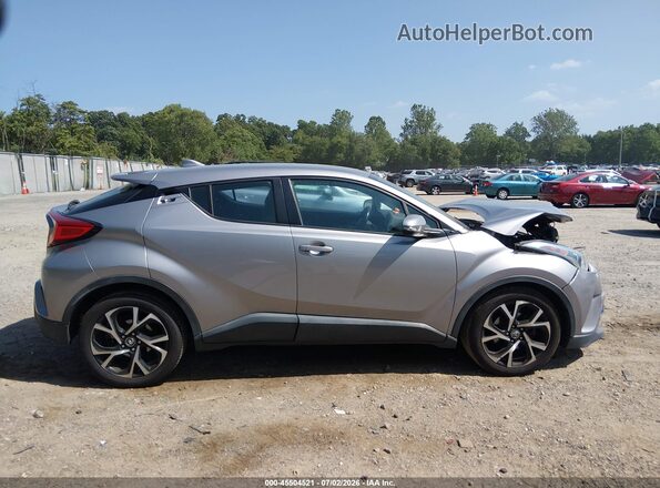 NMTKHMBX2JR005992 2018 TOYOTA C-HR Серебряный Вид задней части салона