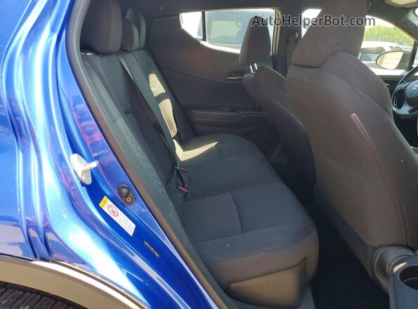 NMTKHMBX2JR025336 2018 TOYOTA C-HR Blue Вид задньої частини салону