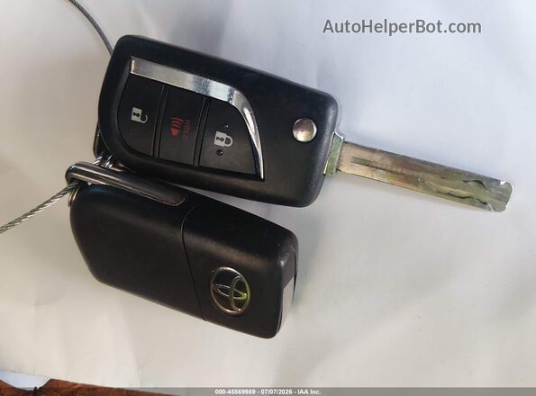 NMTKHMBX2JR028639 2018 TOYOTA C-HR Red Dashboard view