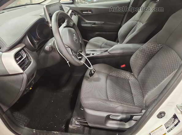 NMTKHMBX2MR133993 2021 TOYOTA C-HR White Սալոնի դիմացի տեսք