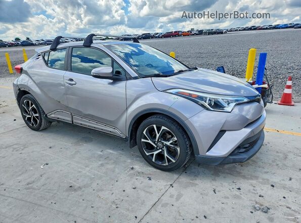 NMTKHMBX3JR028987 2018 TOYOTA C-HR Silver Передня права чверть
