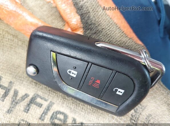 NMTKHMBX3KR092092 2019 TOYOTA C-HR Red Вид панелі приладів