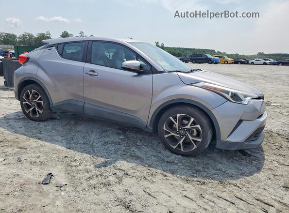 NMTKHMBX4JR023538 2018 TOYOTA C-HR Серебряный Передняя правая четверть