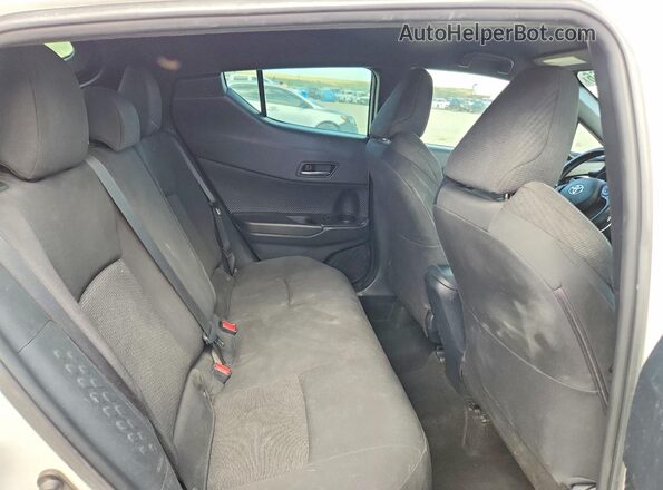 NMTKHMBX4JR027671 2018 TOYOTA C-HR White Հետևի նստատեղերի տեսք