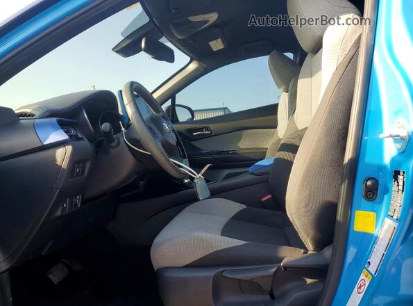 NMTKHMBX4KR073261 2019 TOYOTA C-HR Blue Front interior view