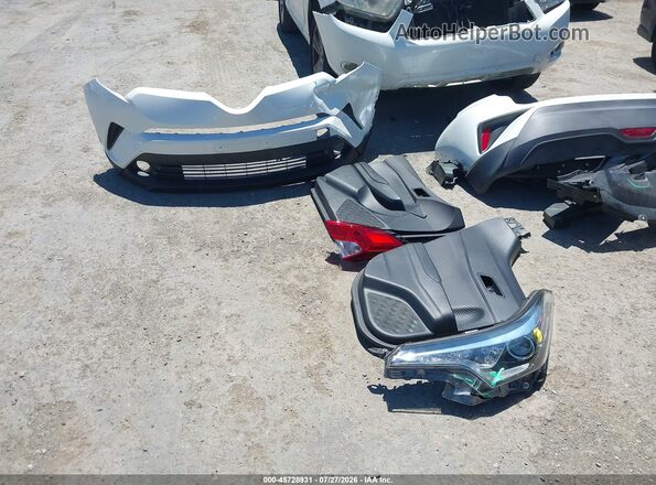 NMTKHMBX5JR036203 2018 TOYOTA C-HR White Вид щитка приладів