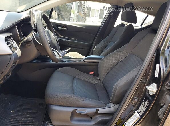 NMTKHMBX6LR104883 2020 TOYOTA C-HR Black Вид салону спереду