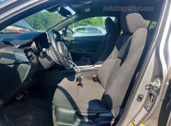 NMTKHMBX7JR023680 2018 TOYOTA C-HR Silver Սալոնի դիմացի տեսք