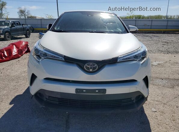 NMTKHMBX7JR050880 2018 TOYOTA C-HR White Widok z przodu