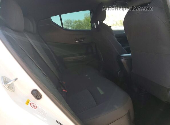 NMTKHMBX7JR050880 2018 TOYOTA C-HR White Widok tylnych siedzeń