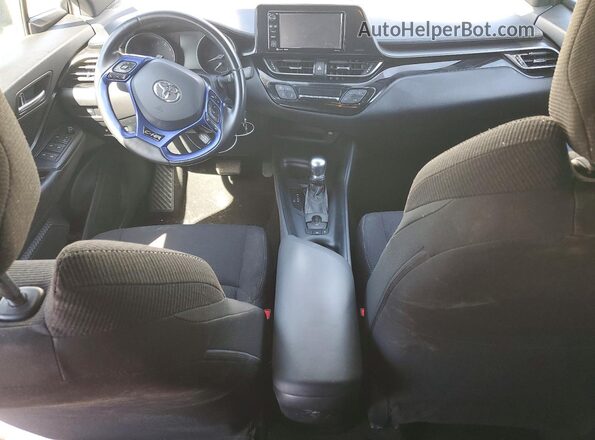 NMTKHMBX7JR050880 2018 TOYOTA C-HR White Widok deski rozdzielczej