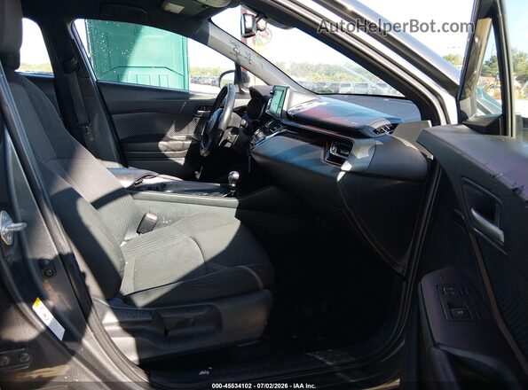 NMTKHMBX7JR063046 2018 TOYOTA C-HR Gray Սալոնի դիմացի տեսք