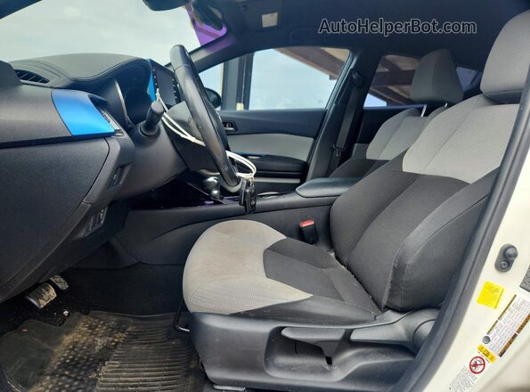NMTKHMBX7KR070550 2019 TOYOTA C-HR White Widok wnętrza z przodu