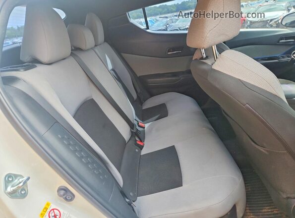 NMTKHMBX7KR070550 2019 TOYOTA C-HR White Widok wnętrza z tyłu