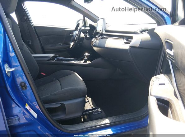 NMTKHMBX8KR094386 2019 TOYOTA C-HR Blue Вид салону спереду