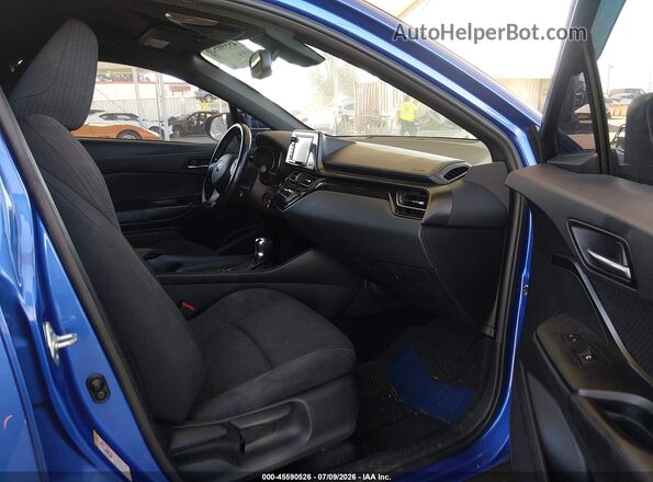 NMTKHMBX9JR021297 2018 TOYOTA C-HR Blue Widok wnętrza z przodu