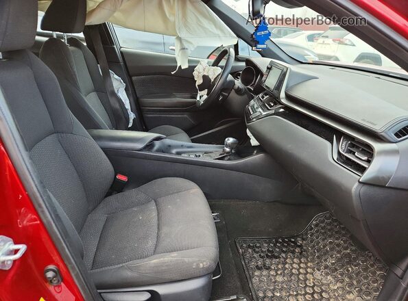 NMTKHMBX9JR060486 2018 TOYOTA C-HR Красный Вид салона спереди