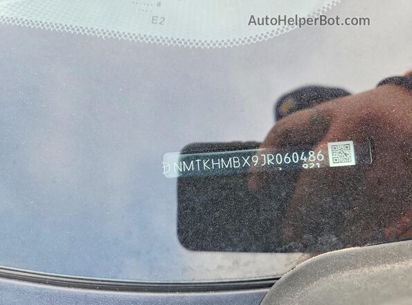 NMTKHMBX9JR060486 2018 TOYOTA C-HR Красный Вид подкапотного пространства