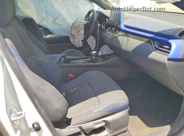 NMTKHMBX9MR133389 2021 TOYOTA C-HR White Вид салону спереду