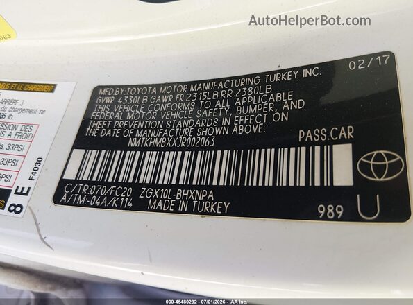 NMTKHMBXXJR002063 2018 TOYOTA C-HR White Widok komory silnika