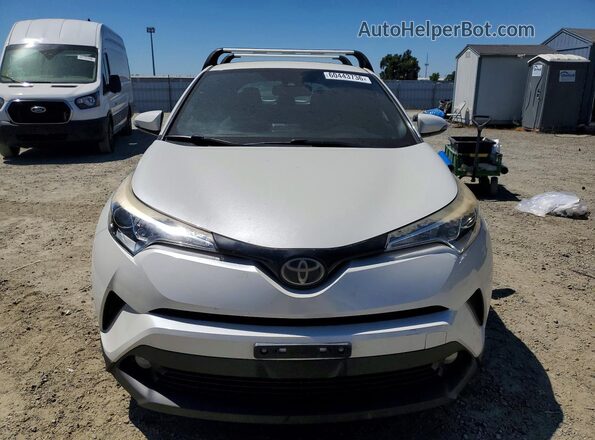 NMTKHMBXXJR054325 2018 TOYOTA C-HR Белый Вид спереди