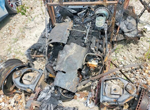 R4805 1934 FORD COUPE Burn Вид задньої частини салону