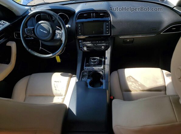 SADCJ2BV1HA494121 2017 JAGUAR F-PACE Blue Widok deski rozdzielczej