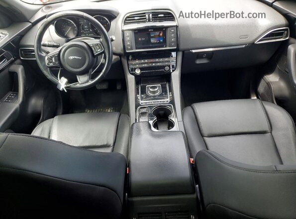 SADCJ2BV7HA050368 2017 JAGUAR F-PACE Black Widok deski rozdzielczej