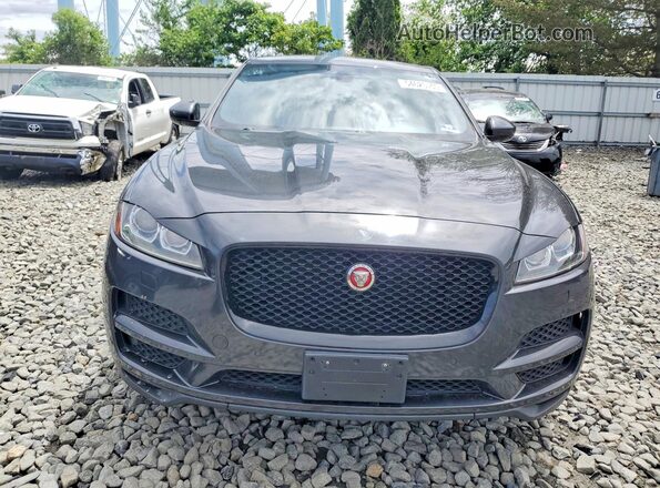 SADCJ2BV7HA050368 2017 JAGUAR F-PACE Black Widok z przodu