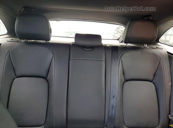 SADCJ2BV7HA050368 2017 JAGUAR F-PACE Black Widok tylnych siedzeń
